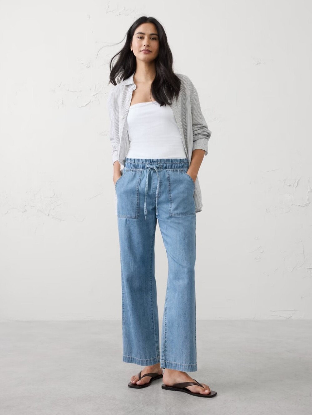 Banana Republic Factory Mid-Rise Straight leg Drawstring Pull-On Jeans NWT Sz M